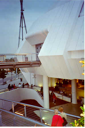 expo25.tif 